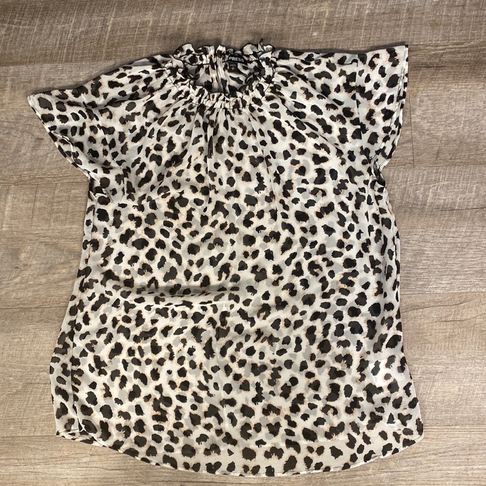 Express Leopard blouse sheer top Tee size small S